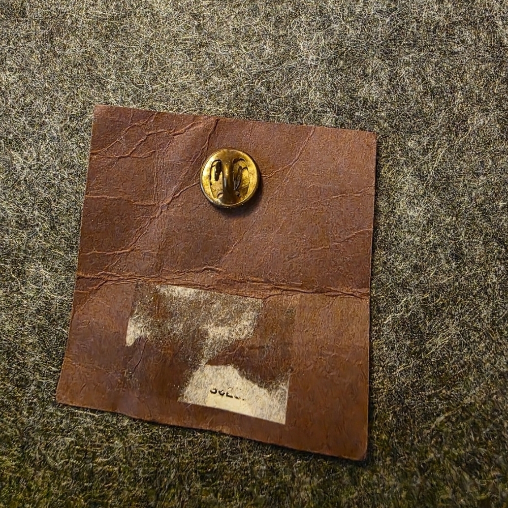 Cross Pin - Picture 2 of 2